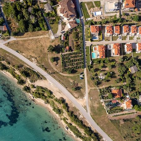 Kalisun Exclusive Villas Nea Kallikrateia Bagian luar foto