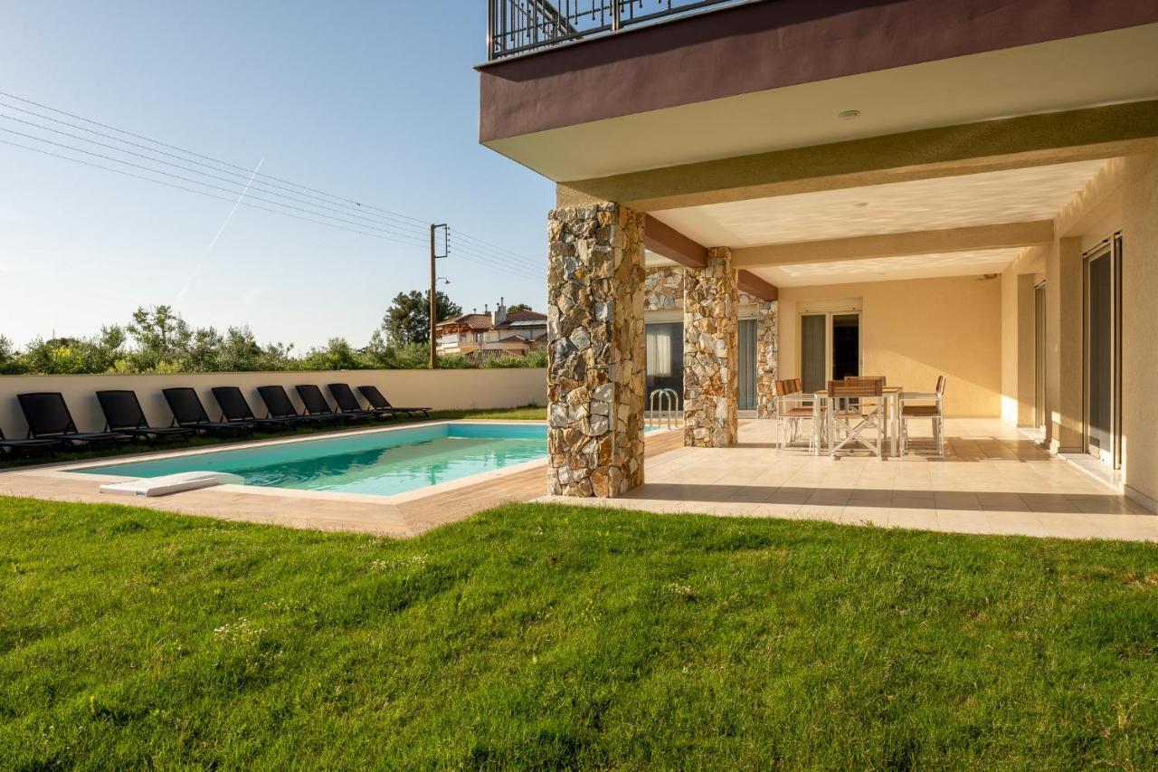 Kalisun Exclusive Villas Nea Kallikrateia Bagian luar foto