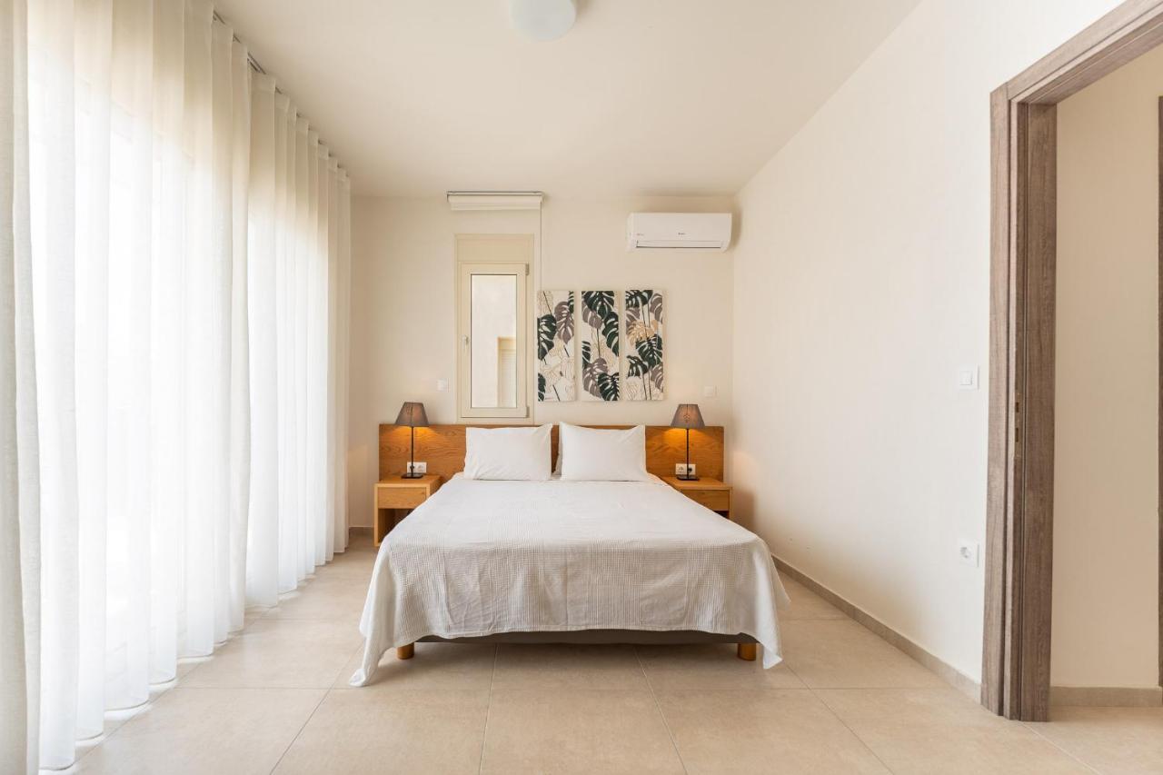 Kalisun Exclusive Villas Nea Kallikrateia Bagian luar foto