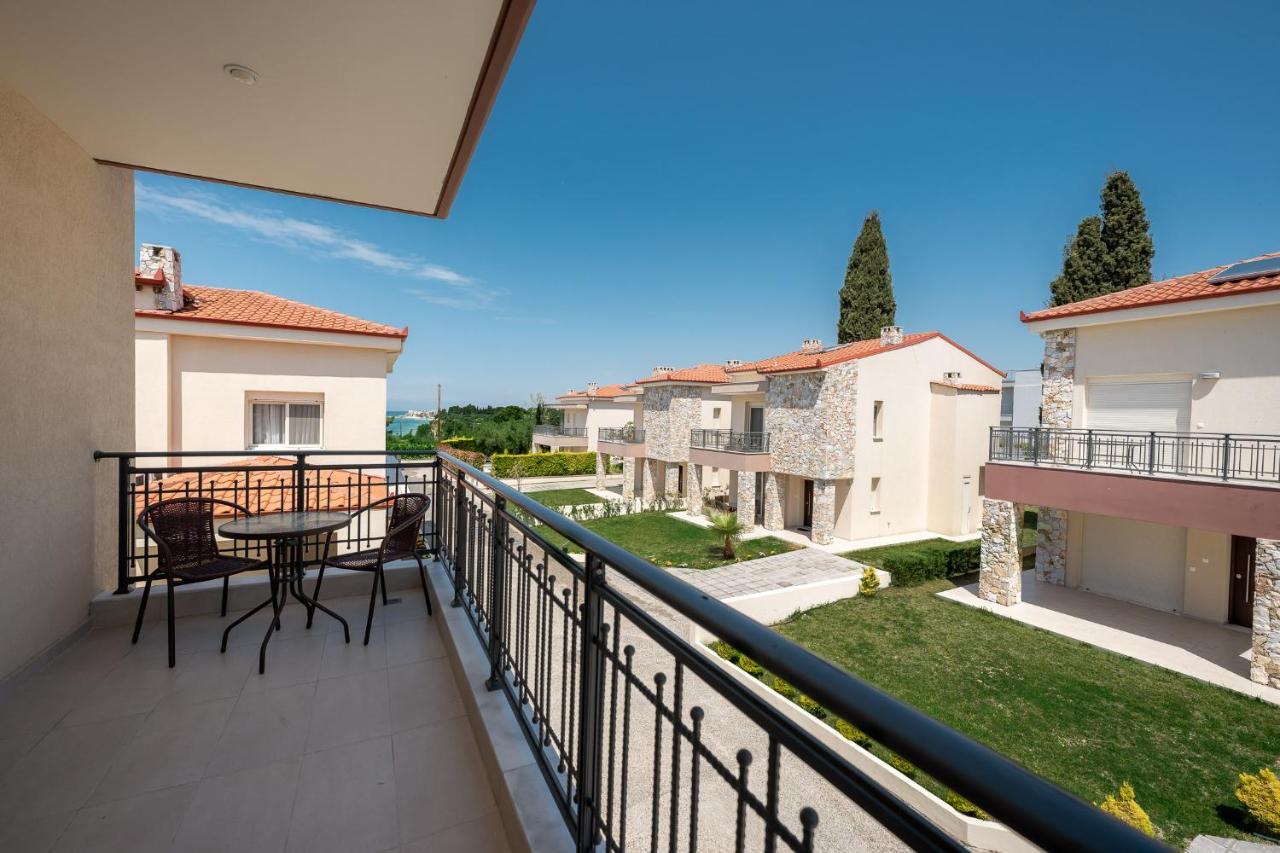 Kalisun Exclusive Villas Nea Kallikrateia Bagian luar foto