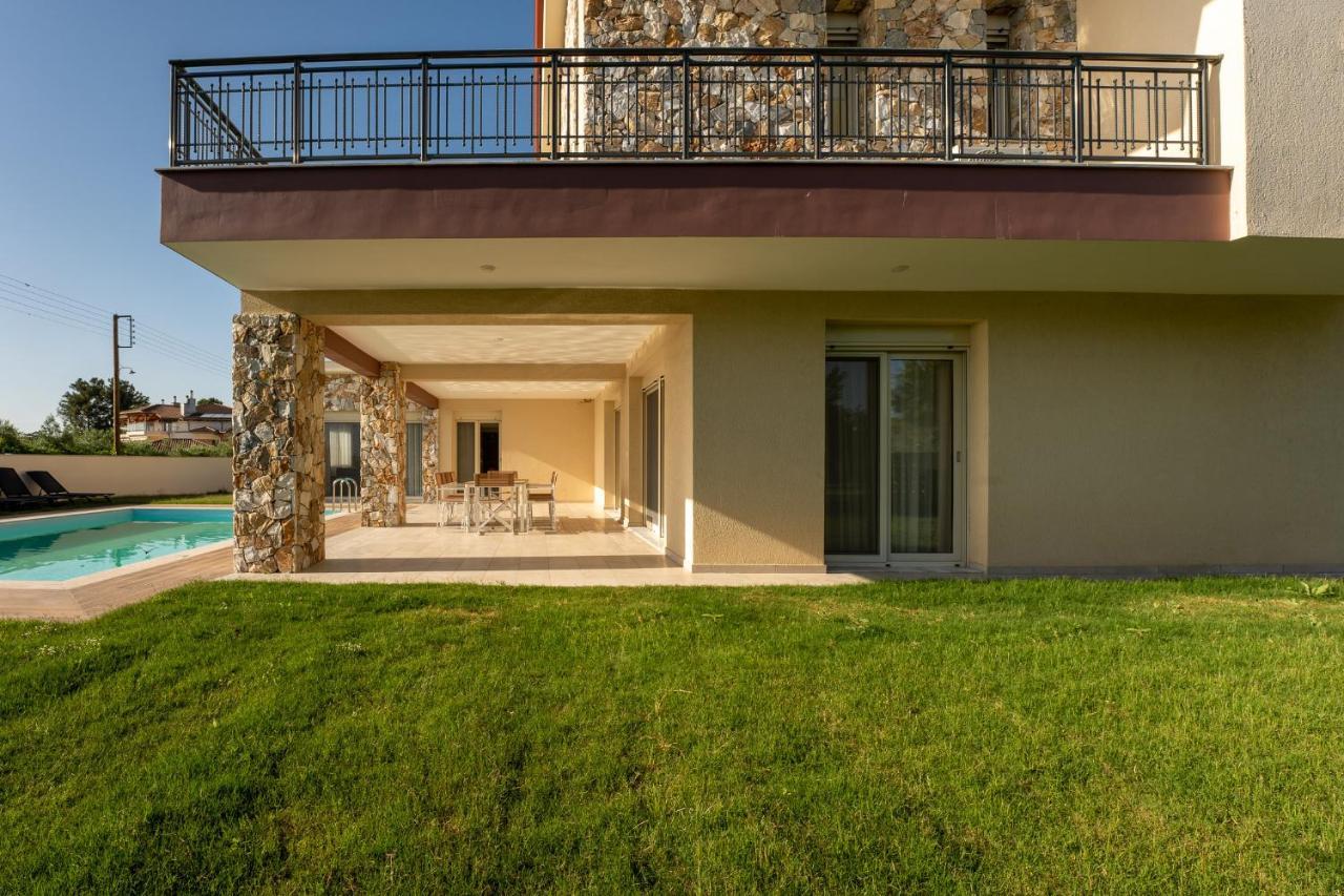 Kalisun Exclusive Villas Nea Kallikrateia Bagian luar foto