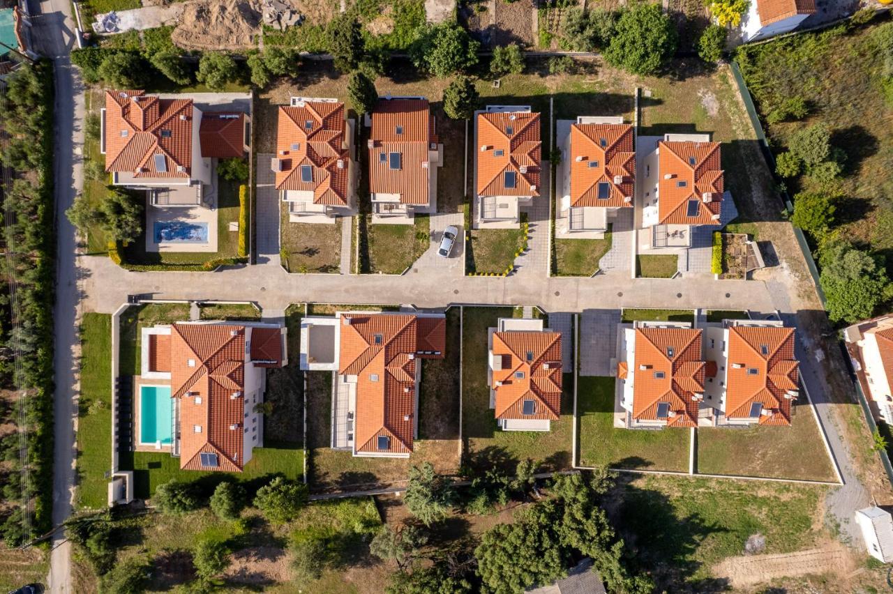 Kalisun Exclusive Villas Nea Kallikrateia Bagian luar foto